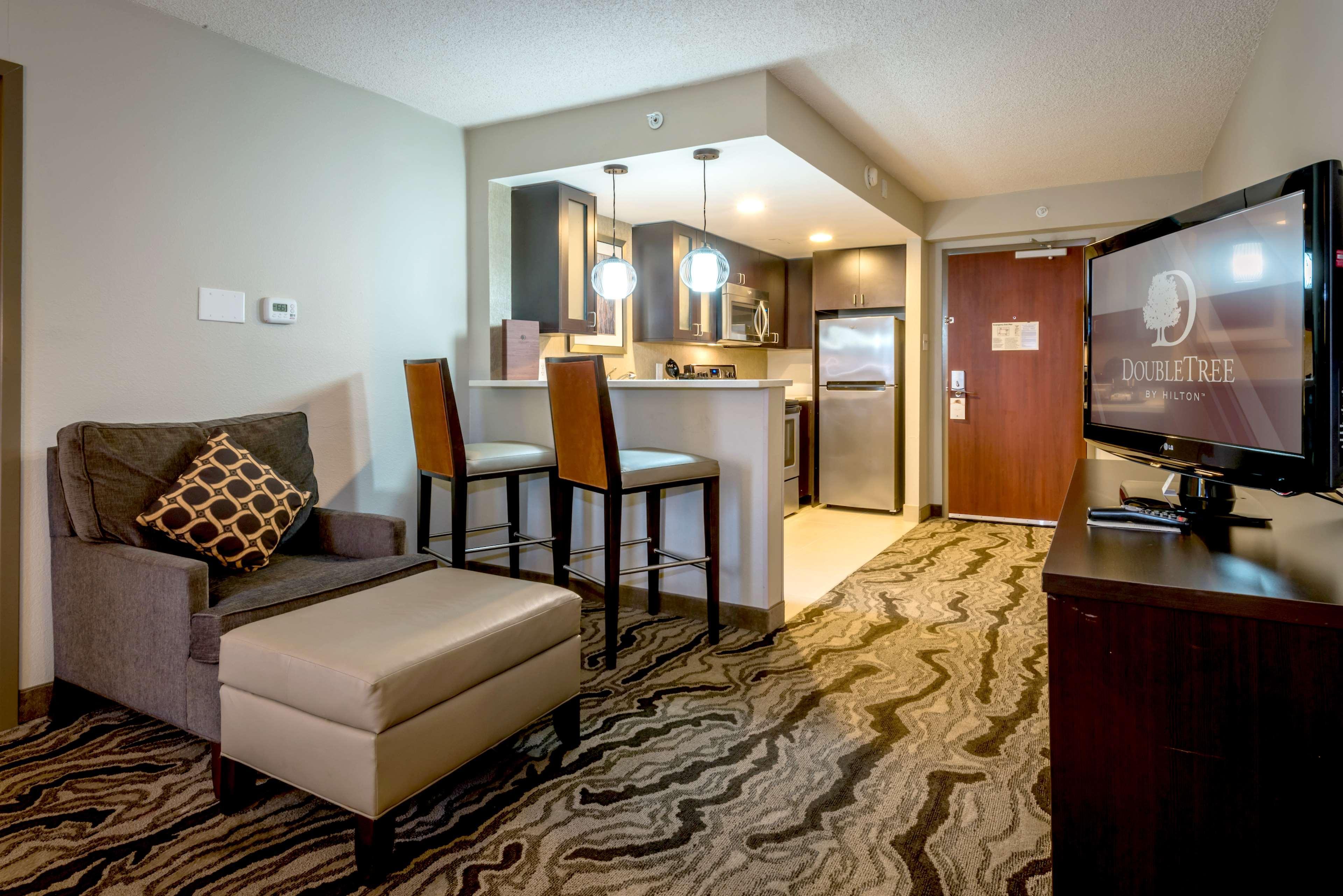 Doubletree By Hilton Montgomery Downtown Exteriör bild