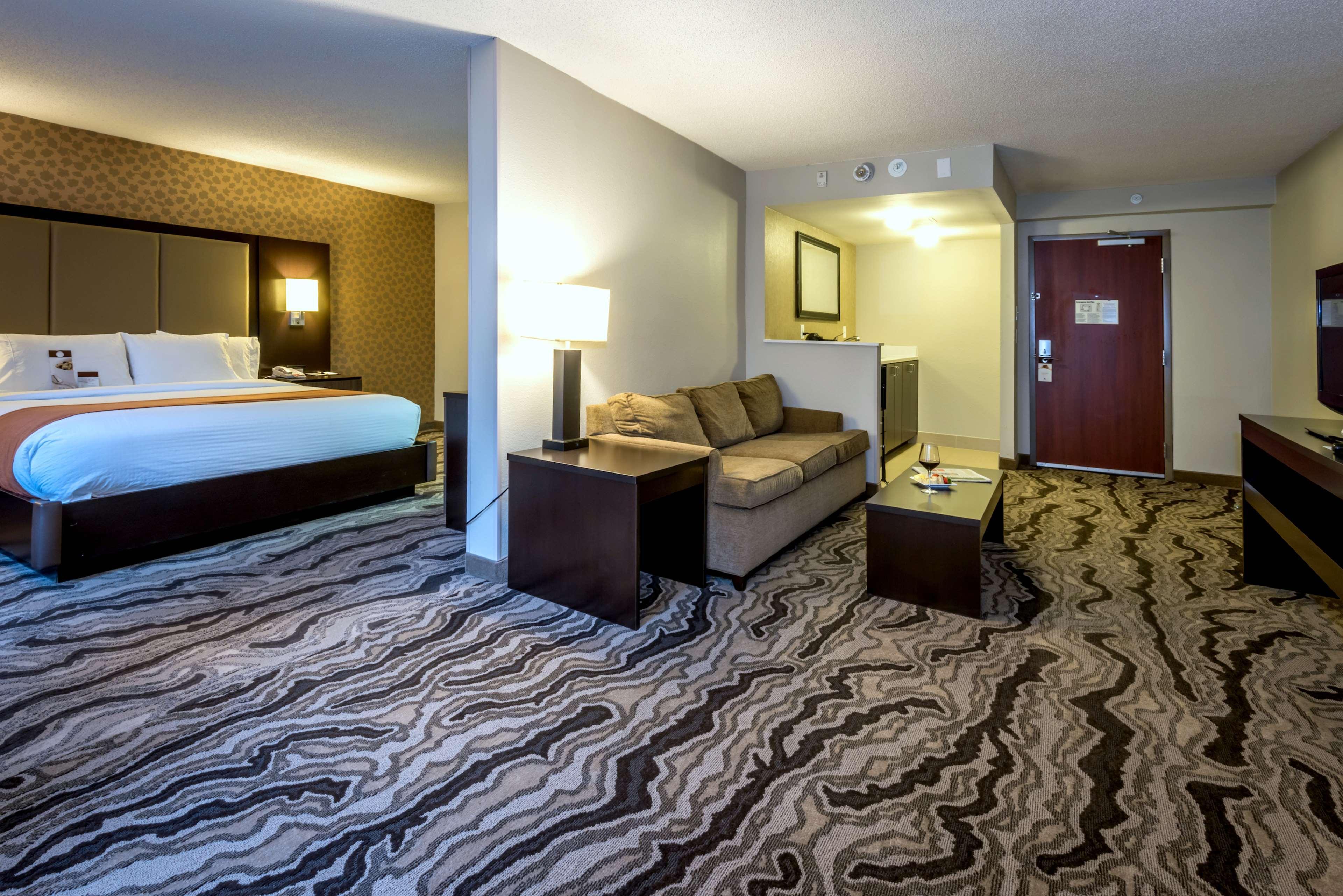 Doubletree By Hilton Montgomery Downtown Exteriör bild