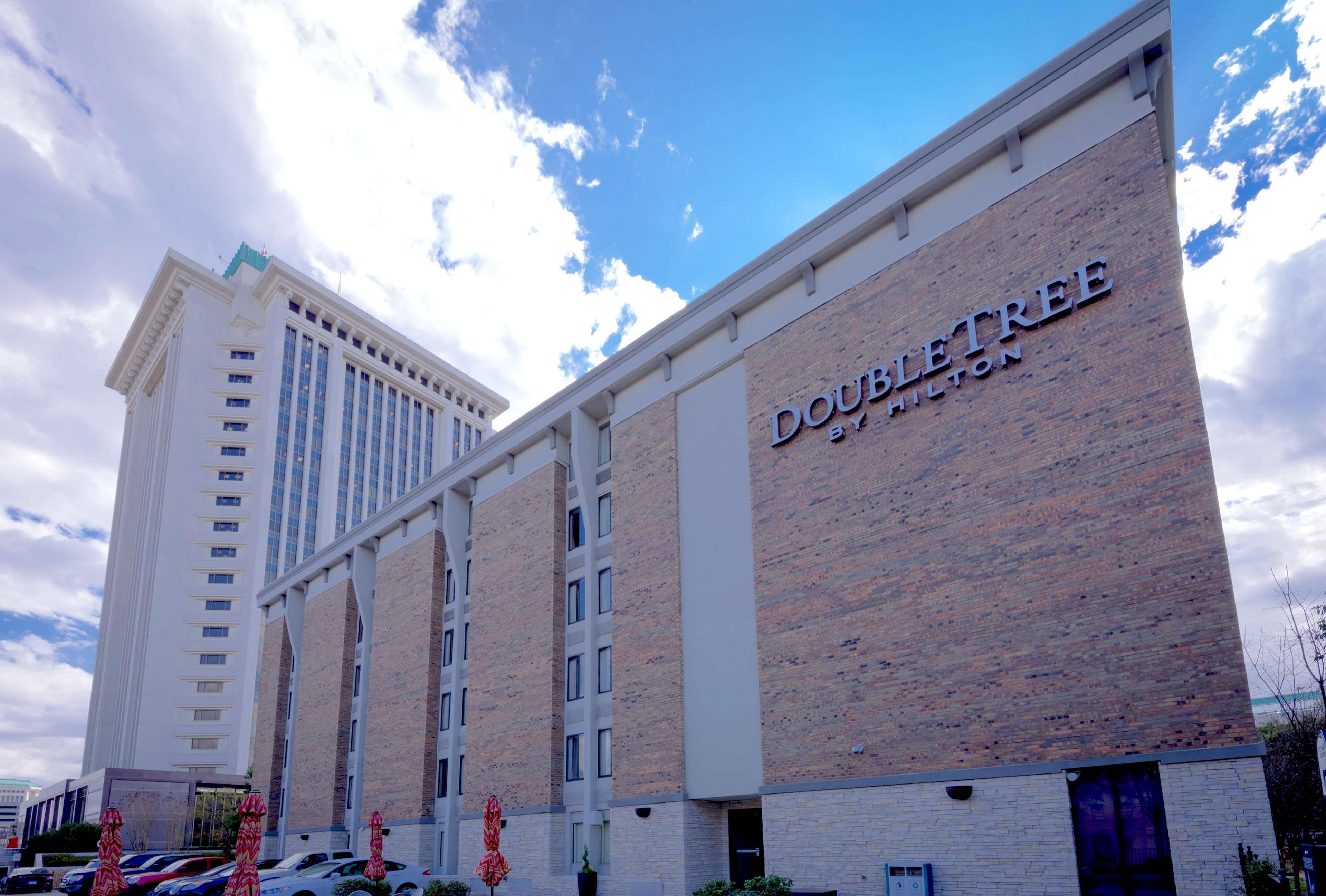 Doubletree By Hilton Montgomery Downtown Exteriör bild