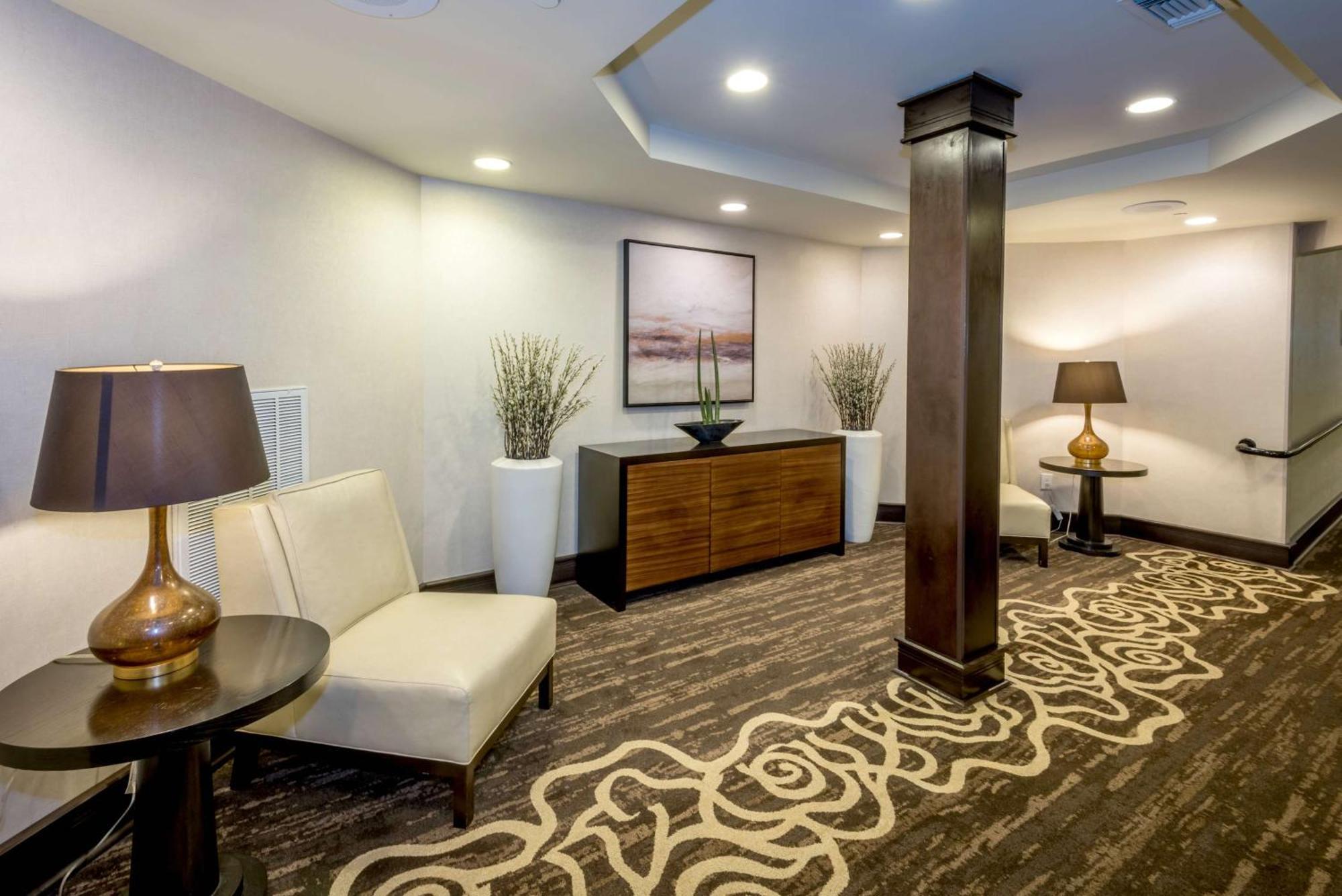 Doubletree By Hilton Montgomery Downtown Exteriör bild