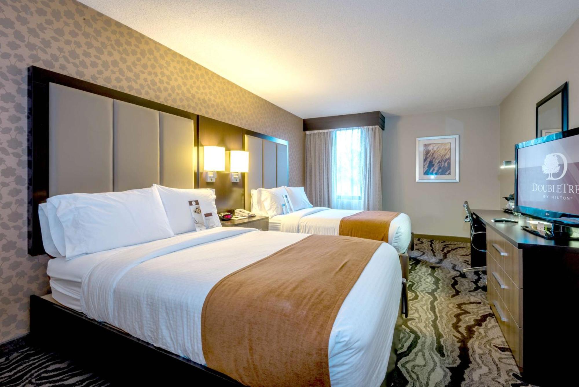 Doubletree By Hilton Montgomery Downtown Exteriör bild