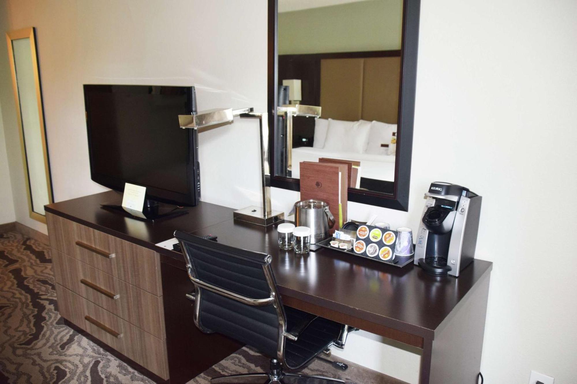 Doubletree By Hilton Montgomery Downtown Exteriör bild