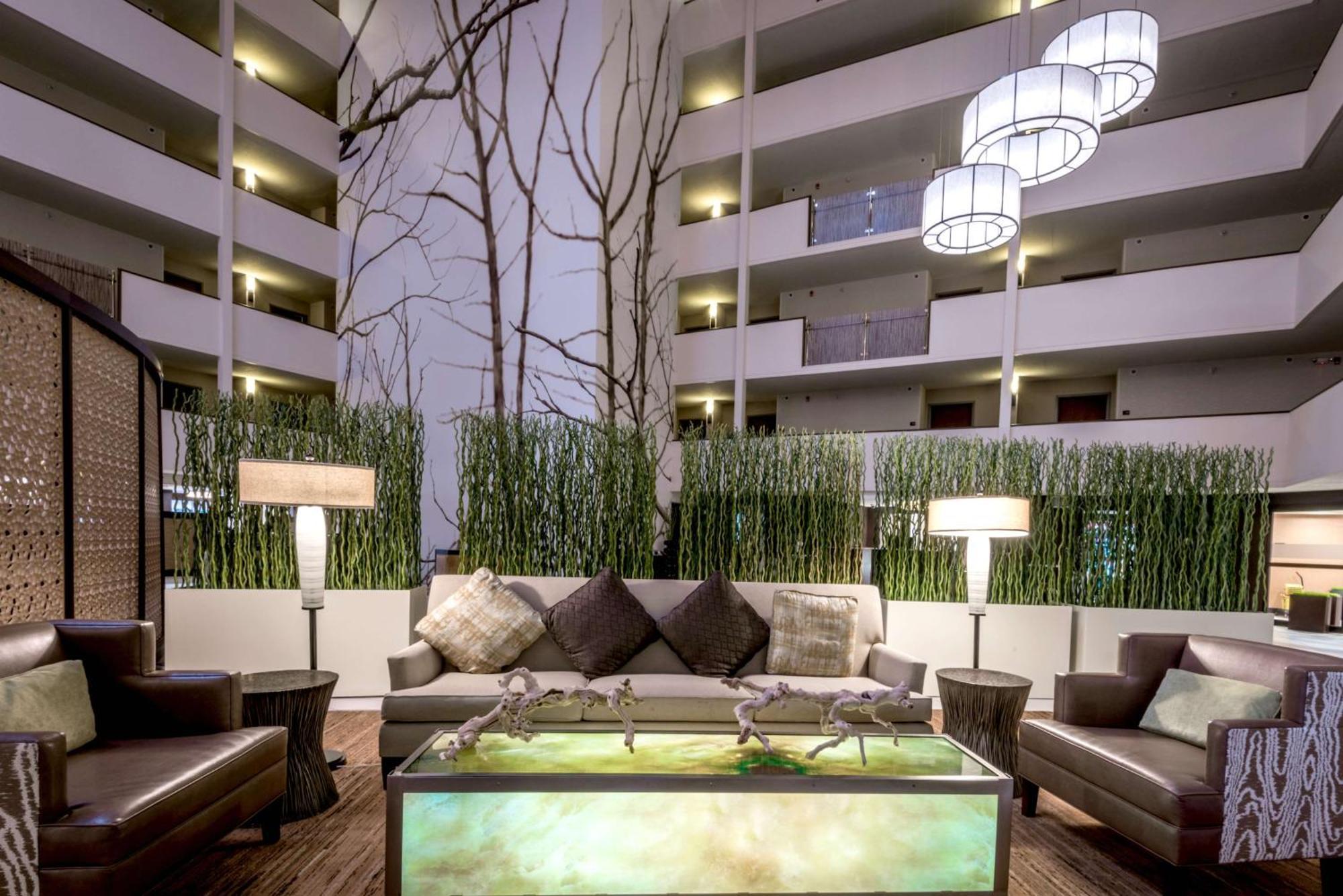 Doubletree By Hilton Montgomery Downtown Exteriör bild