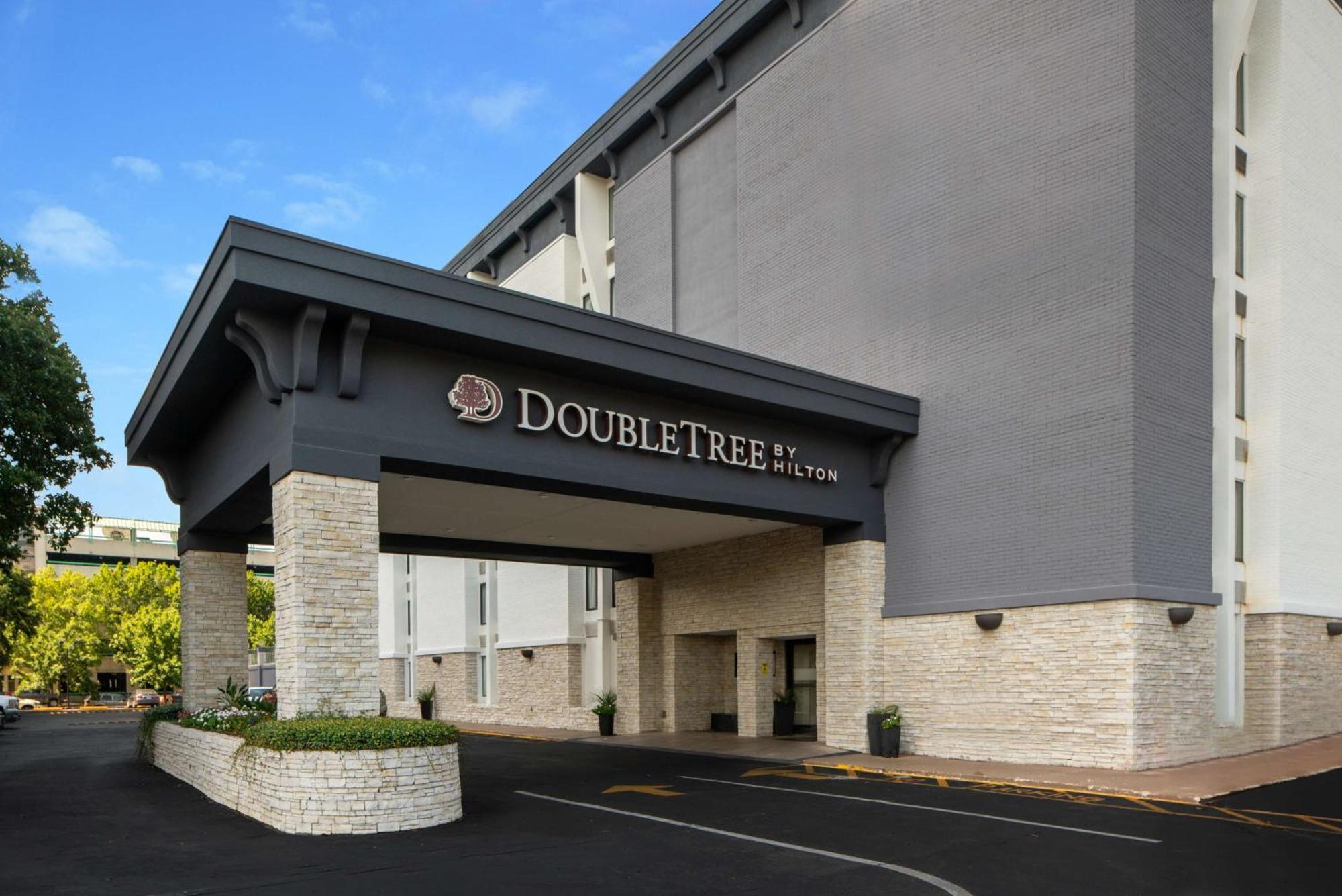 Doubletree By Hilton Montgomery Downtown Exteriör bild